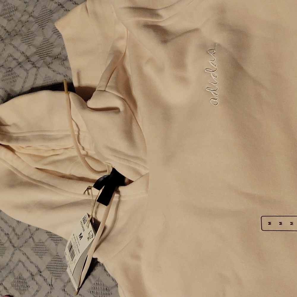 Adidas women's cream colored goodies size mediim